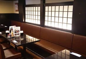 テーブル席でごゆっくり三陸の海鮮をお楽しみいただけます。